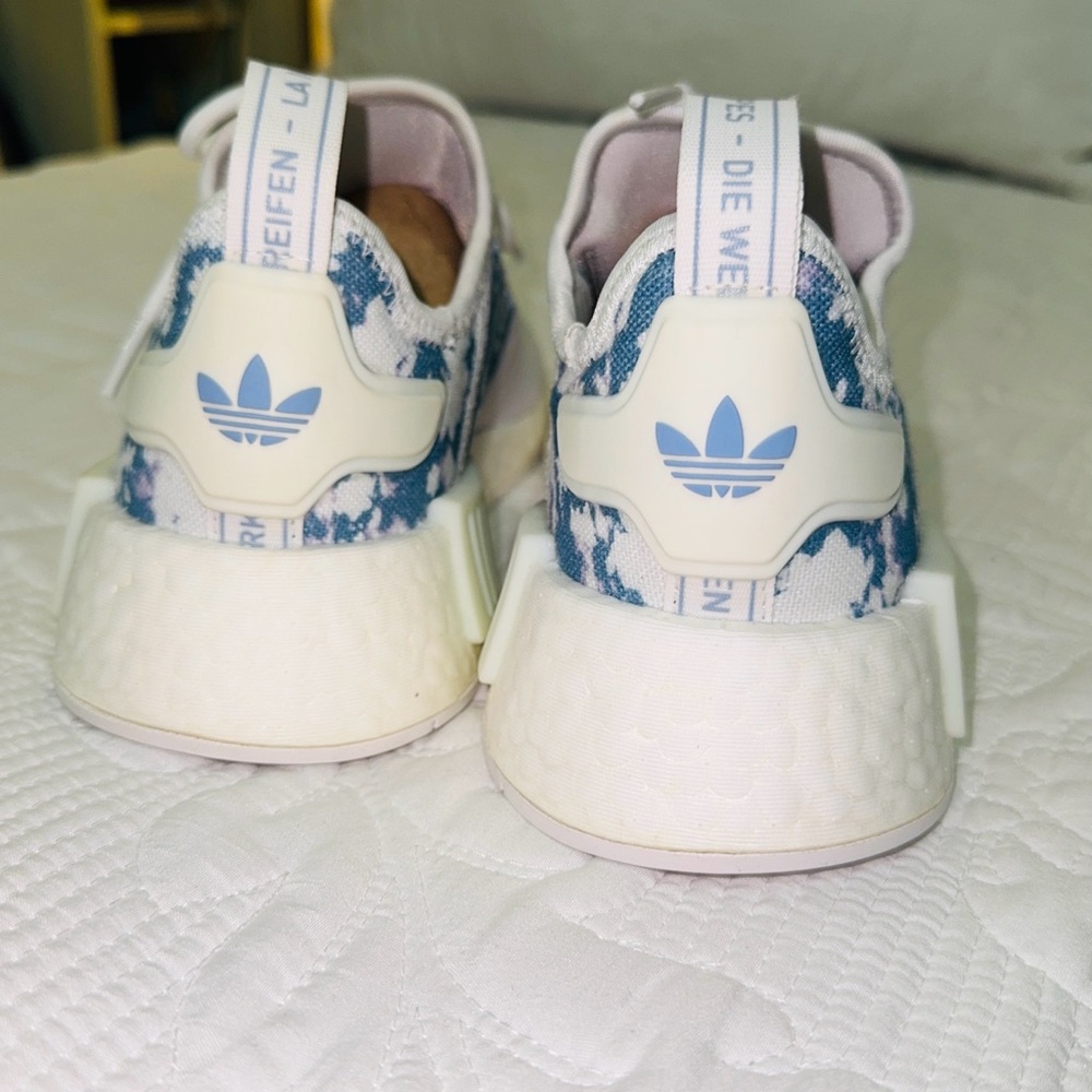 Adidas NMD R1 - Picture 2 of 6